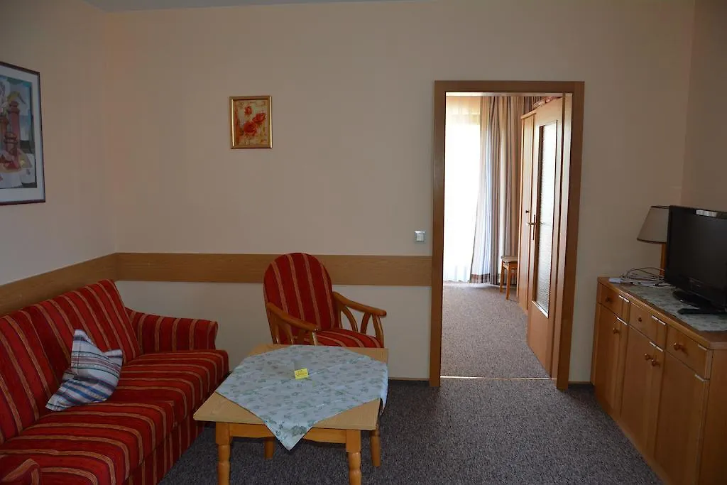 Kurpension Gundula Bad Fussing Guest house